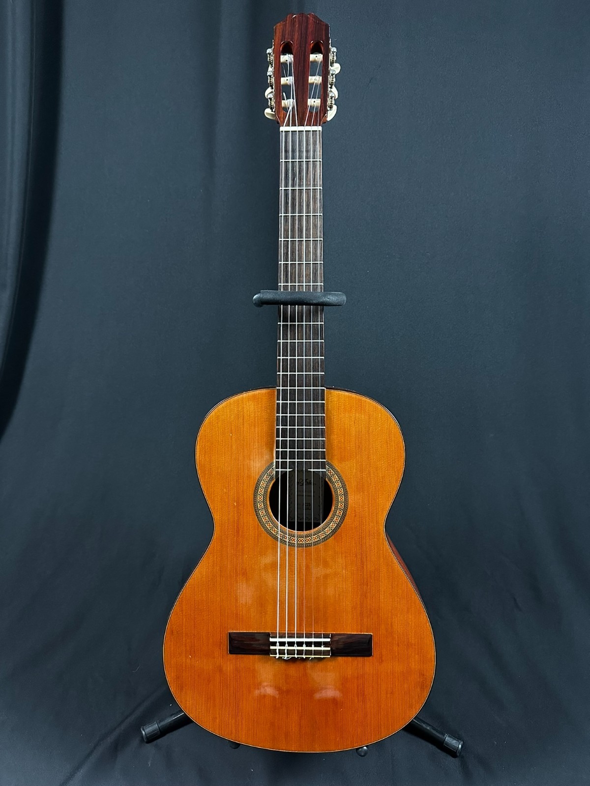 Aria AC25 Concert Classical Guitar