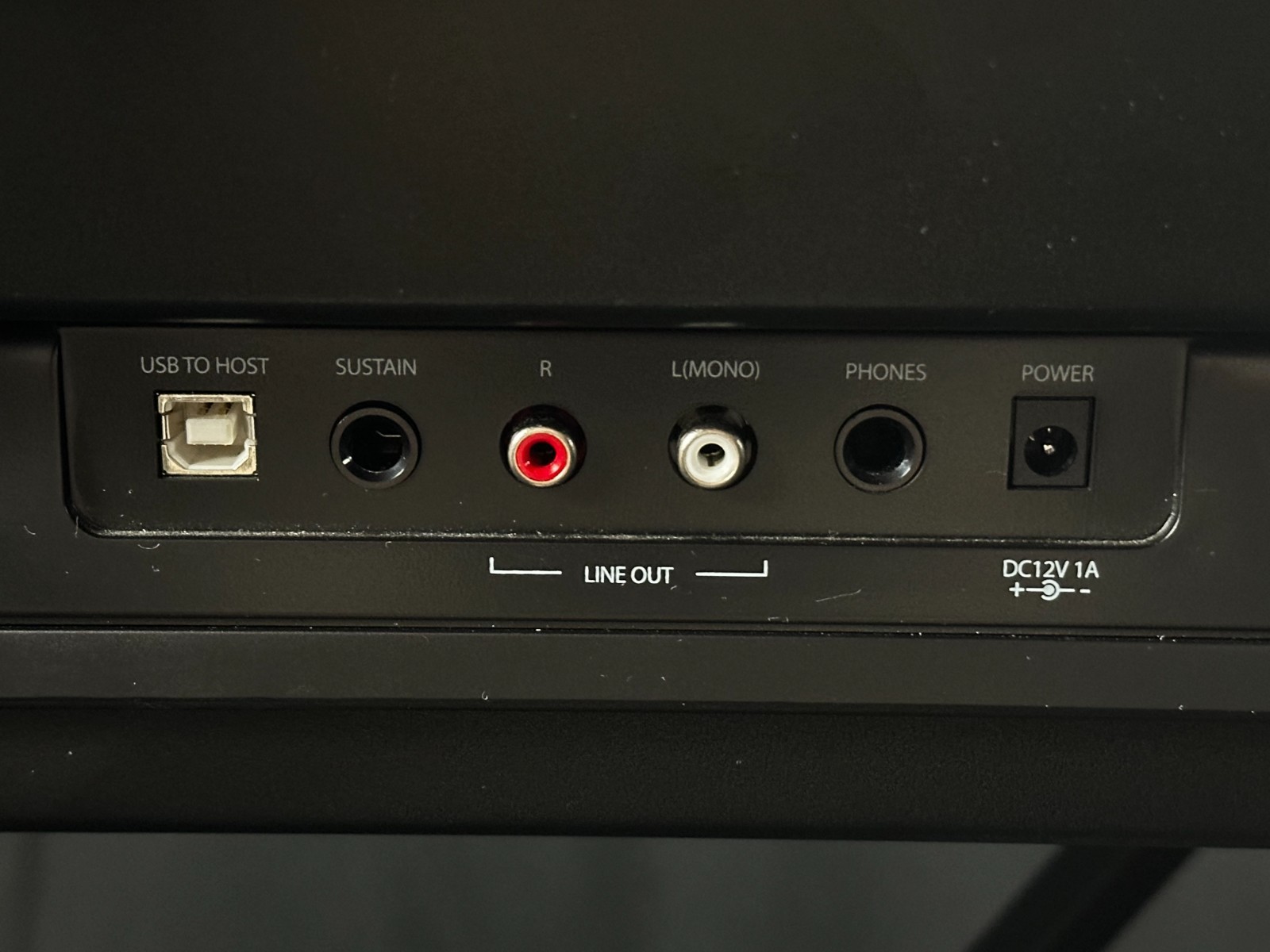 Artesia Performer 88-Key Digital Piano - Image 13