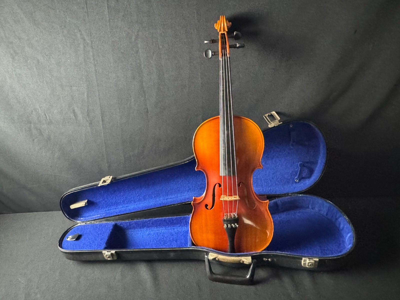 W. Lewis & Son Ton-Klar "The Dancla" 2523 14" Viola w/ Case - Image 2