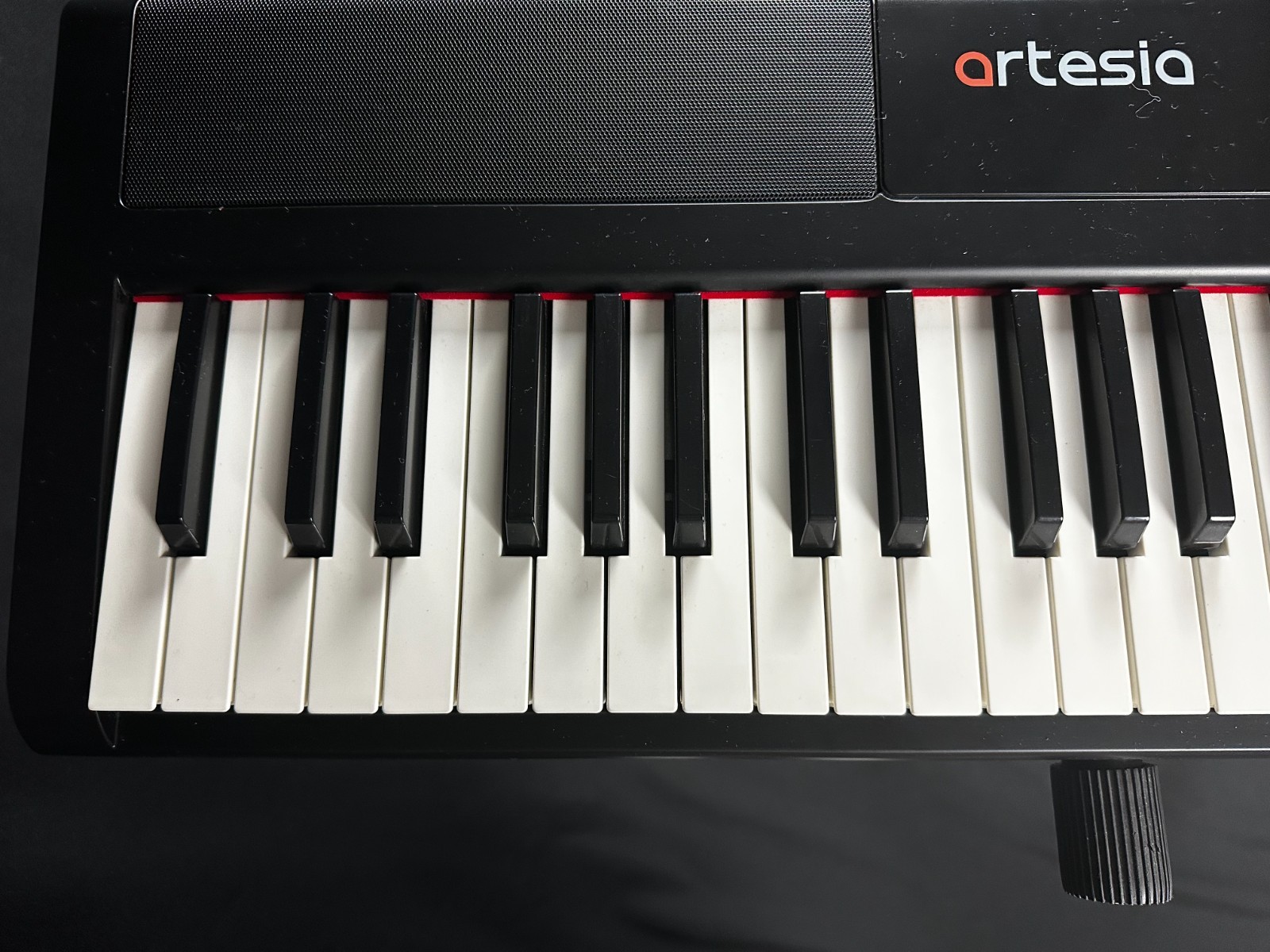 Artesia Performer 88-Key Digital Piano - Image 5