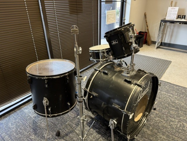 Pearl Export 3-Piece Drum Set - Matte Black with hardware - Image 4