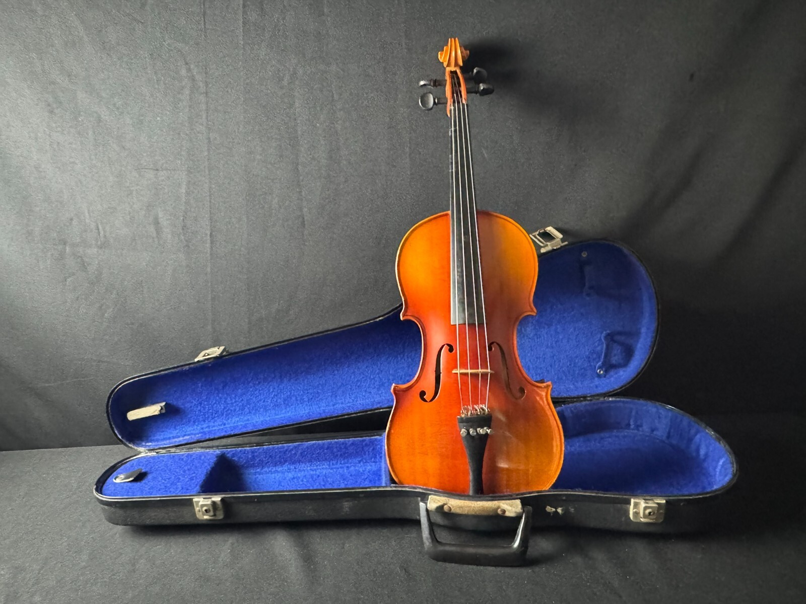 W. Lewis & Son Ton-Klar "The Dancla" 2523 14" Viola w/ Case