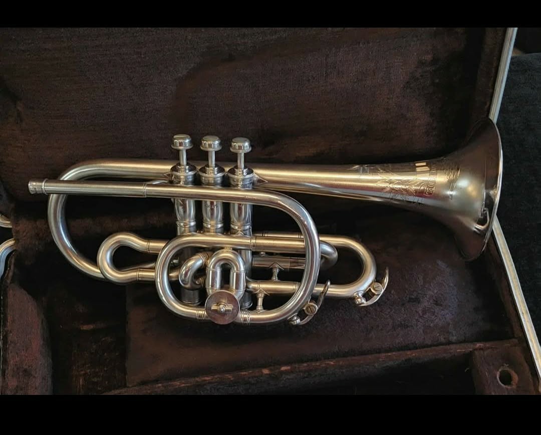 Used JW York & Sons Couturier Wizard Model Bb/A Cornet