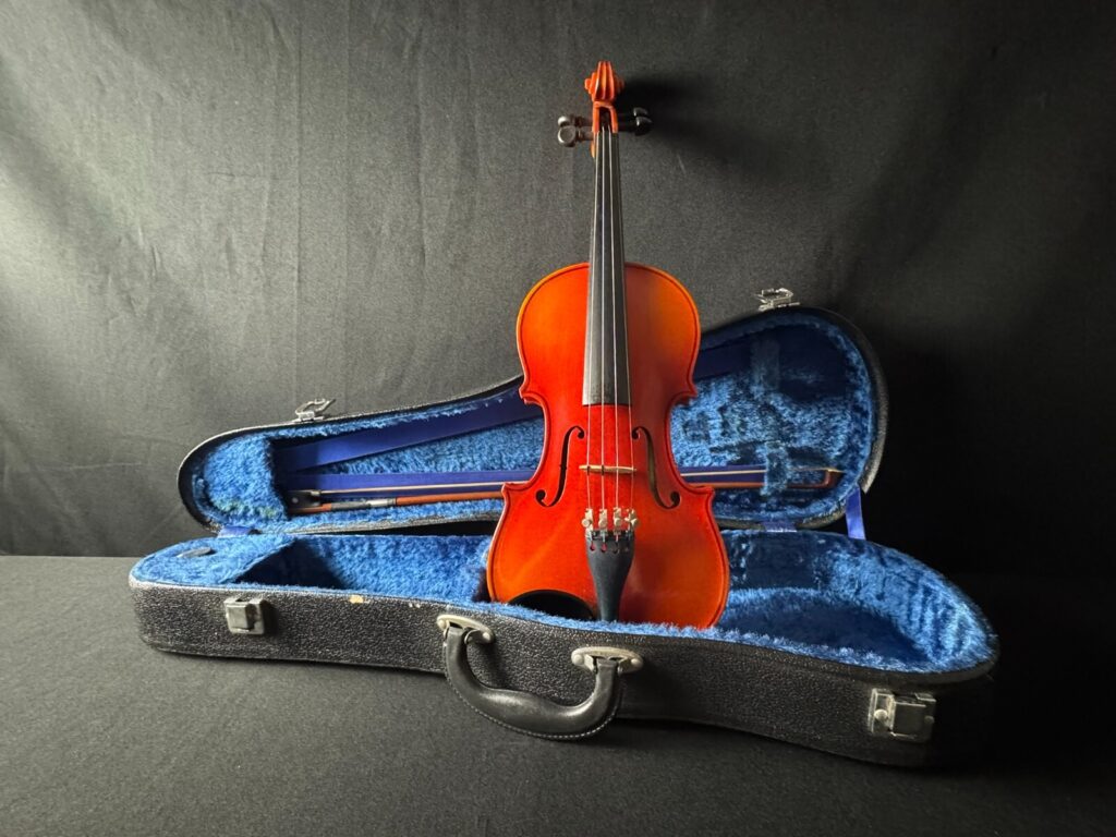 Suzuki 101RR 1/2 Violin Outfit