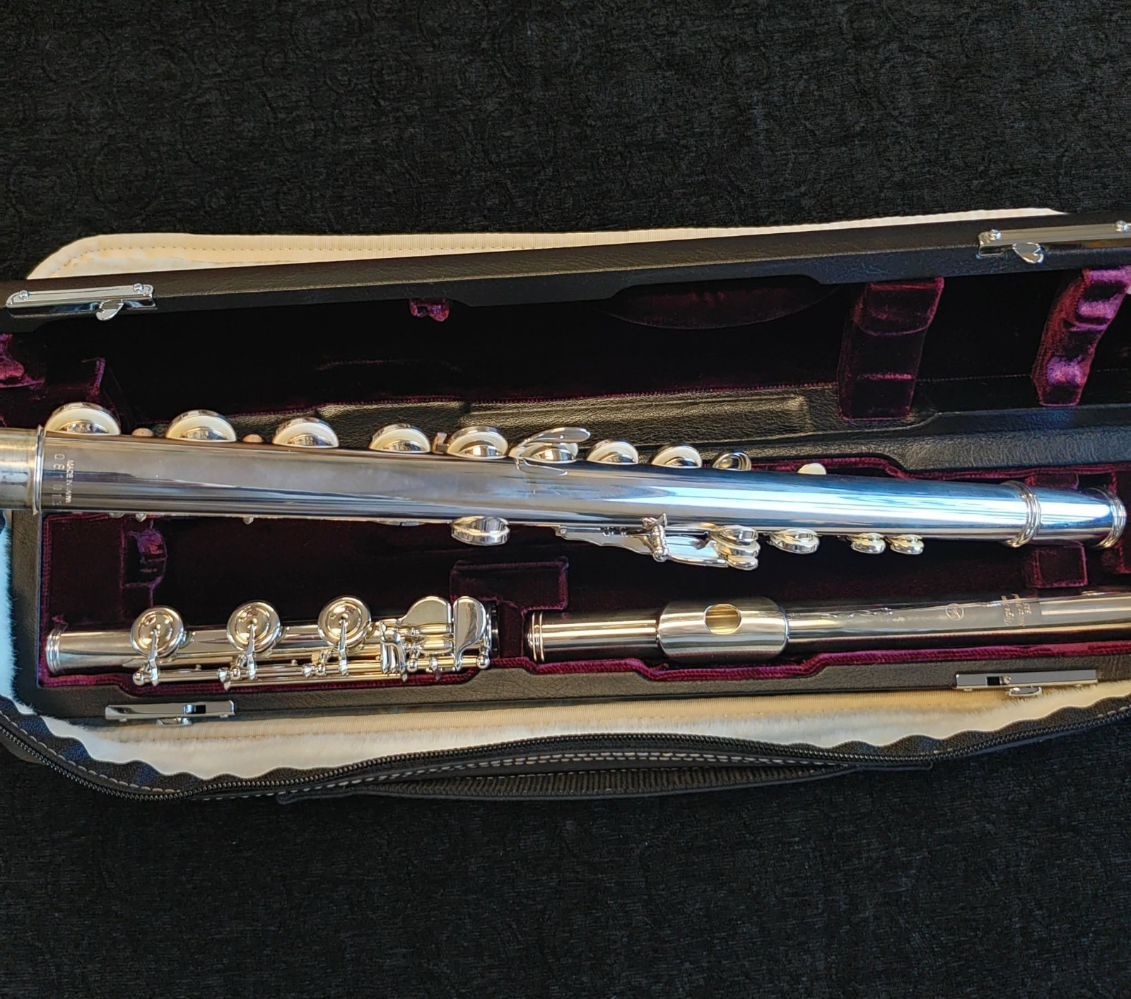 Yamaha YFL-677HCT Professional Flute - Image 4