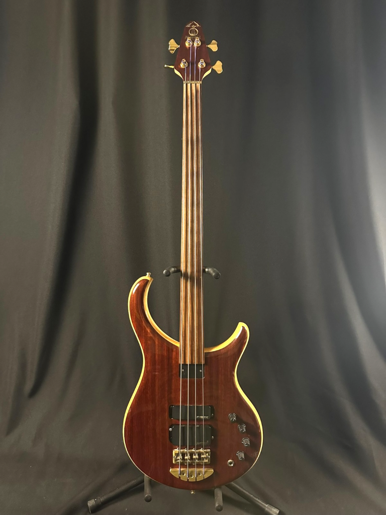 Alembic Excel XLB4F 4 String Fretless Electric Bass Guitar w/ gig bag