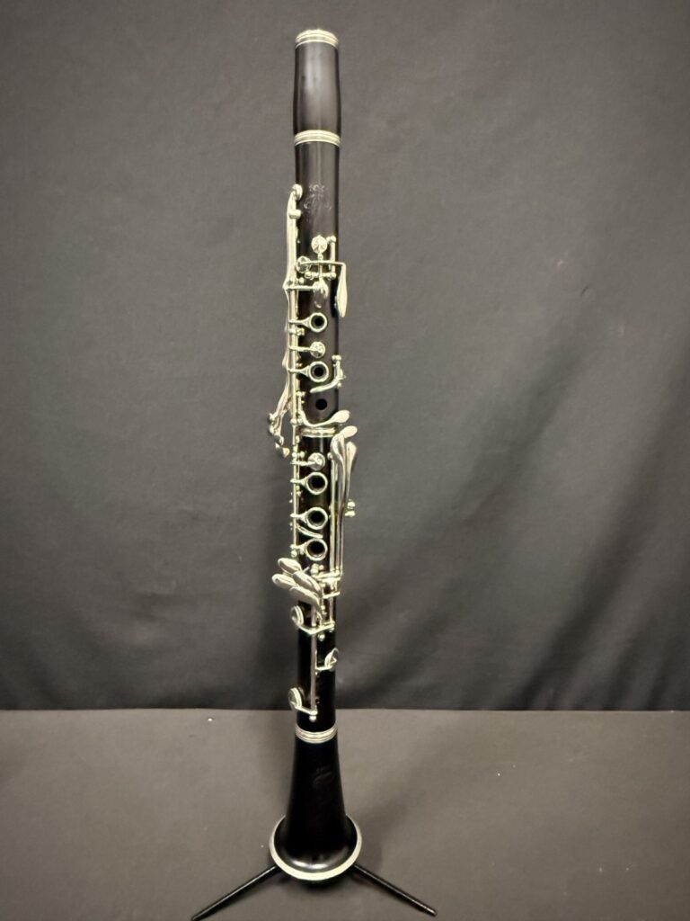 Vintage Selmer Signet 100 Wooden Clarinet, been through shop and ready to play!