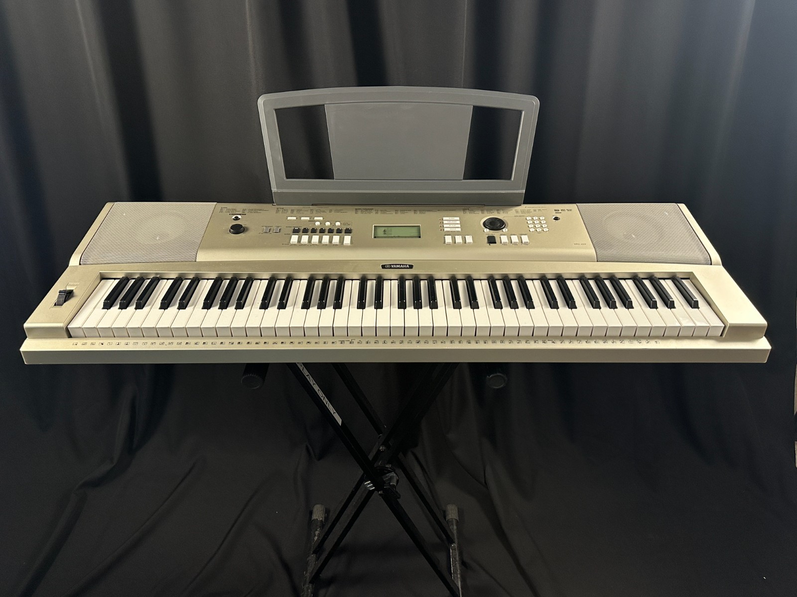 Yamaha YPG-235 76-Key Portable Grand Keyboard - Image 2