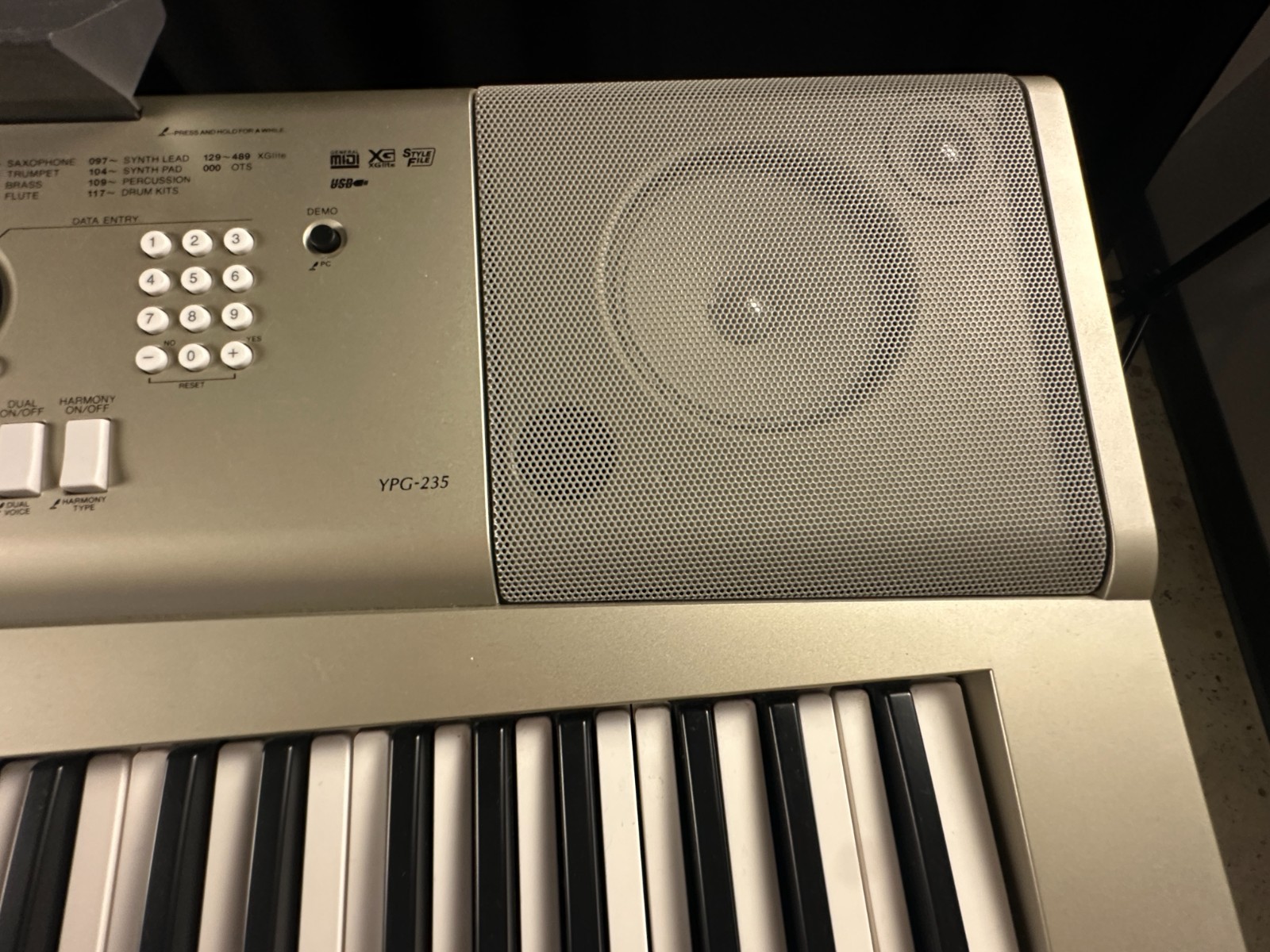 Yamaha YPG-235 76-Key Portable Grand Keyboard - Image 12