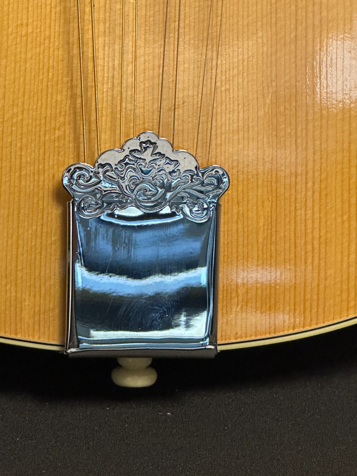 Hora M1085 Portuguese Mandolin - Image 3