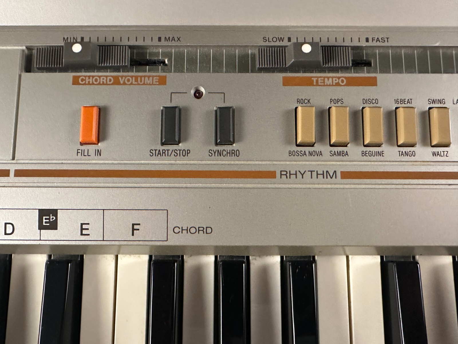 Casio Casiotone CT -310 49-Key Synthesizer VINTAGE 1980s - Image 4