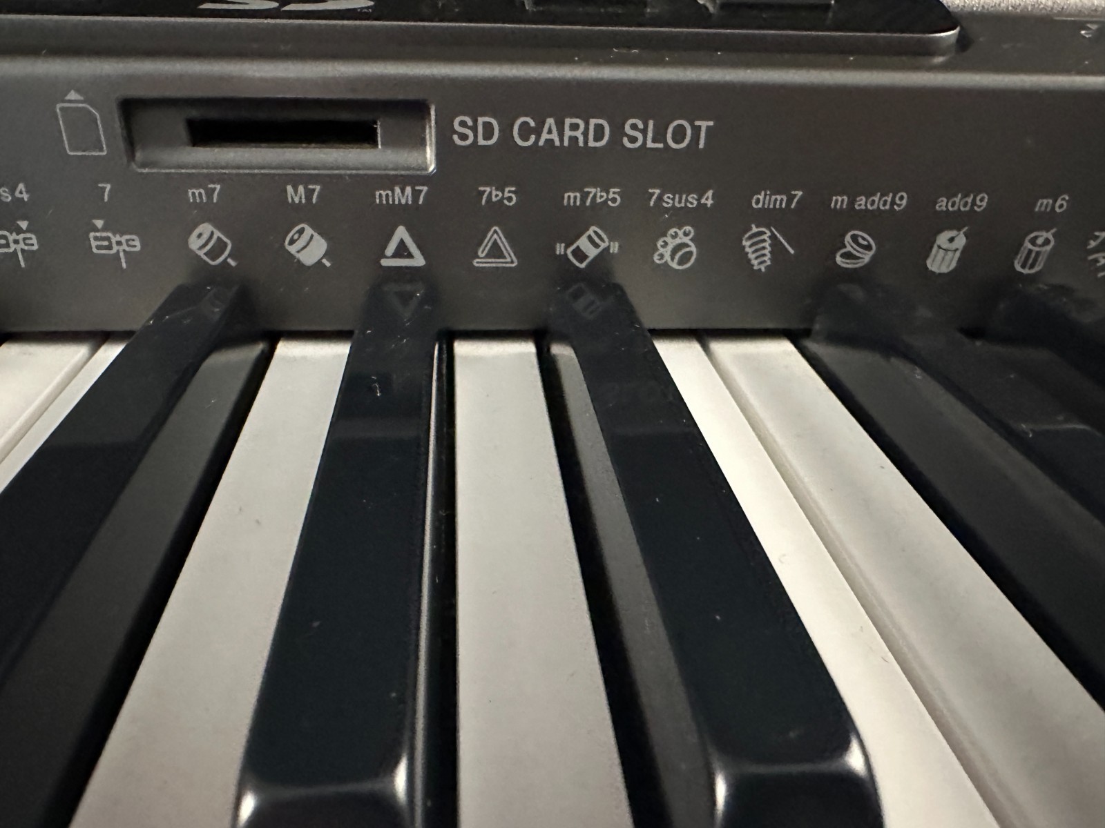 Casio Privia PX-575R 88-Key Portable Digital Piano - Image 7
