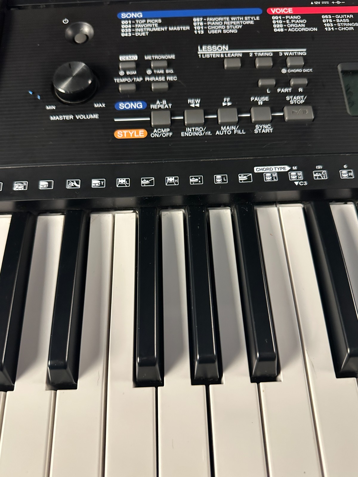 Yamaha PSR-E263 61-Key Portable Keyboard - Image 4