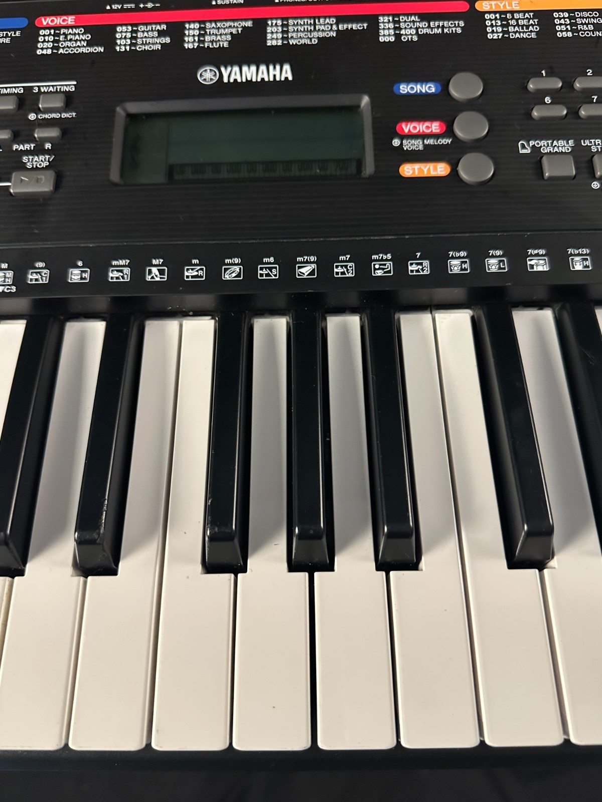 Yamaha PSR-E263 61-Key Portable Keyboard - Image 6