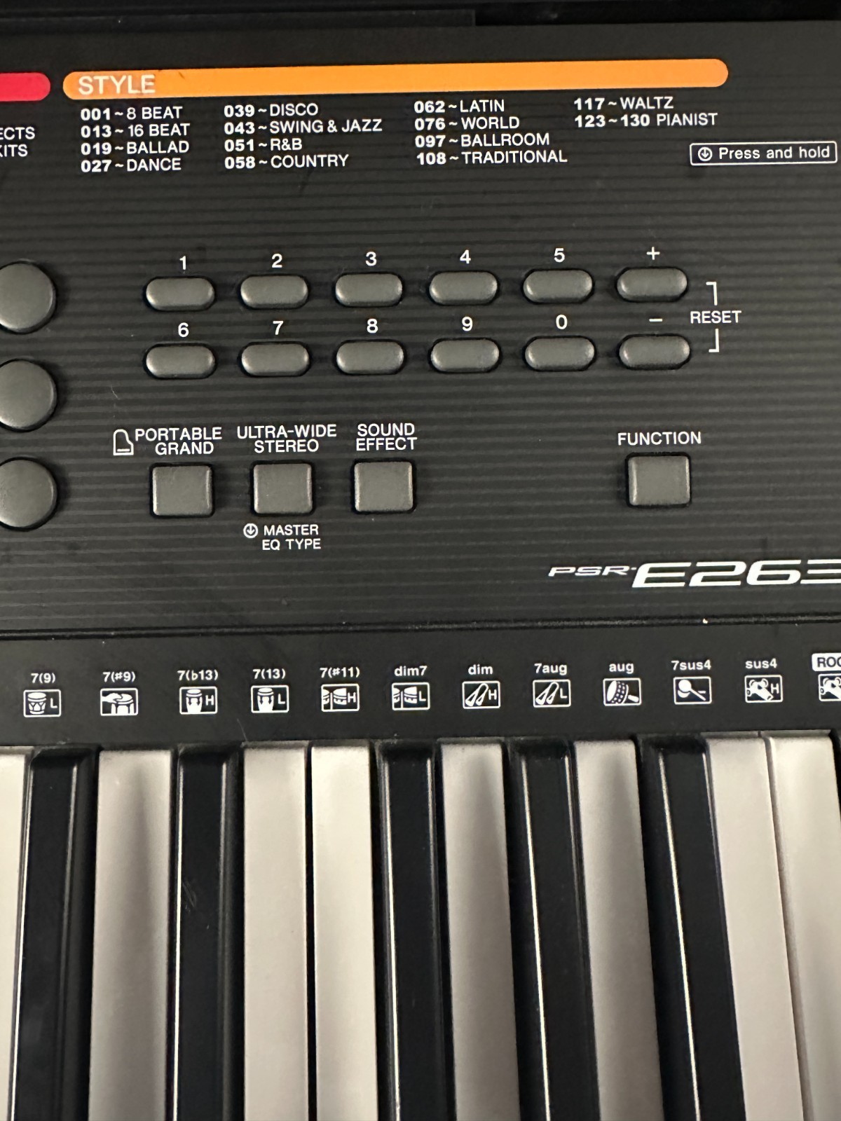 Yamaha PSR-E263 61-Key Portable Keyboard - Image 7