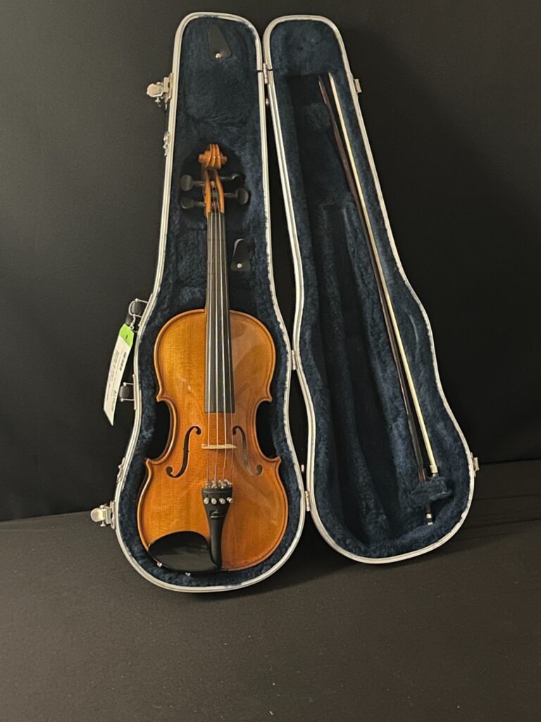 Erich Pfretzschner 3011 3/4 Violin Outfit