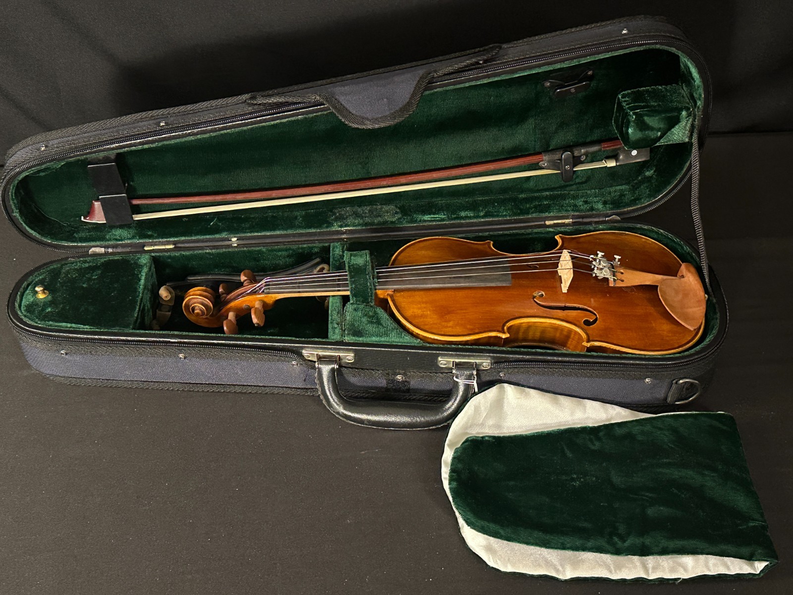 Baldwin MDL-200 1/4 Violin Outfit - Image 3