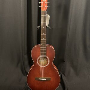 Art & Lutherie AMI Wild Cherry Parlor Guitar