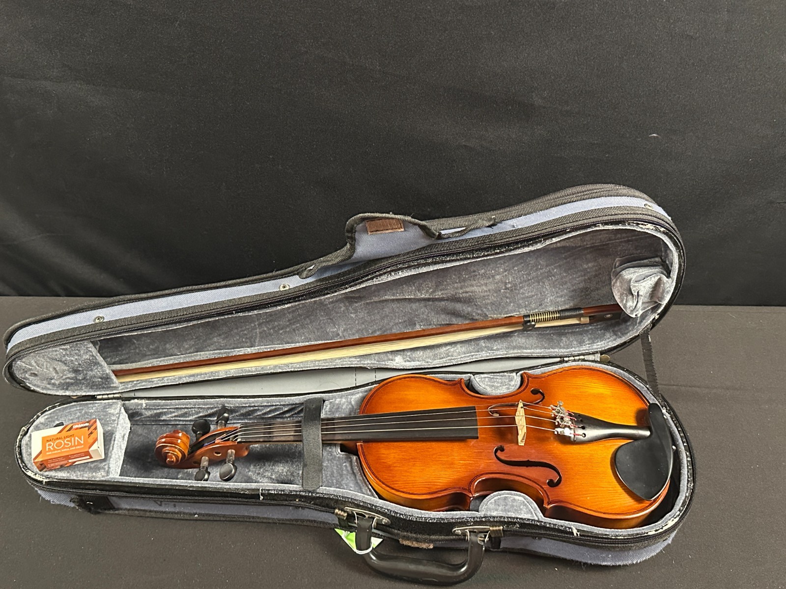 Corina 100 1/2 size violin outfit - Image 2
