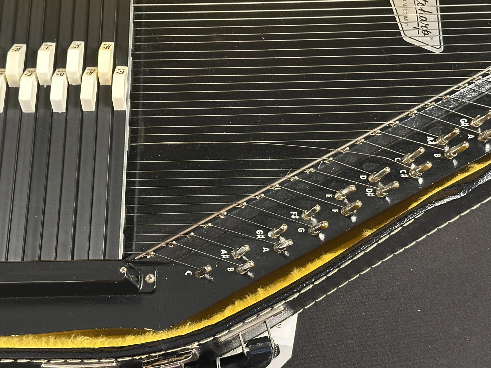 Oscar Schmidt 15-Chord Autoharp - Image 3
