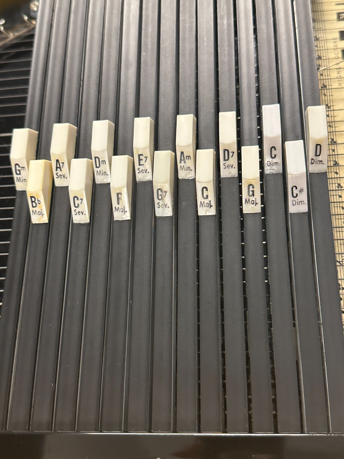 Oscar Schmidt 15-Chord Autoharp - Image 5