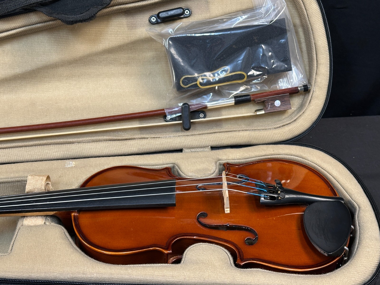Countrywood 1/4 Violin Outfit - Image 12