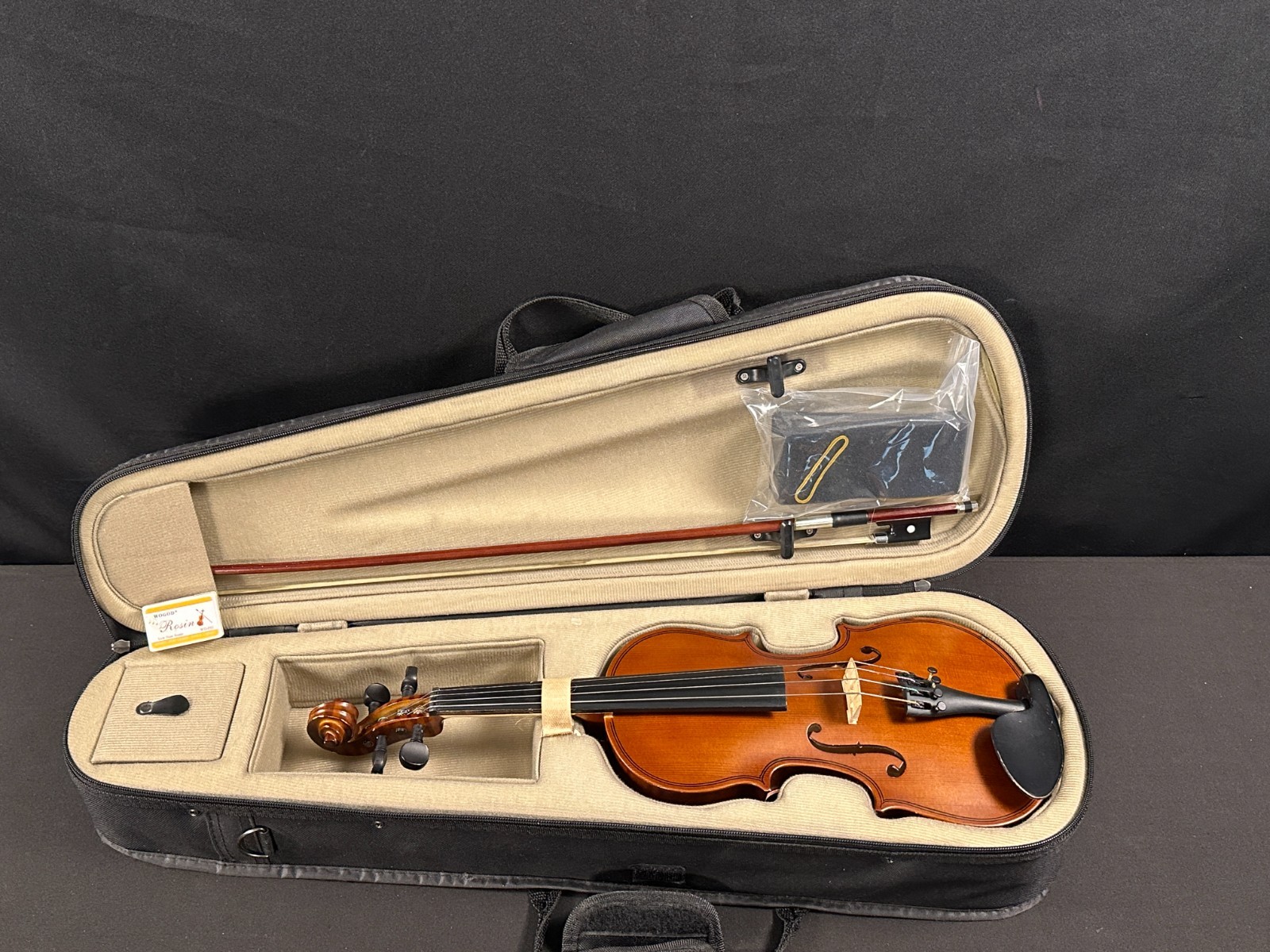 Countrywood 1/2 Violin Outfit - Image 19