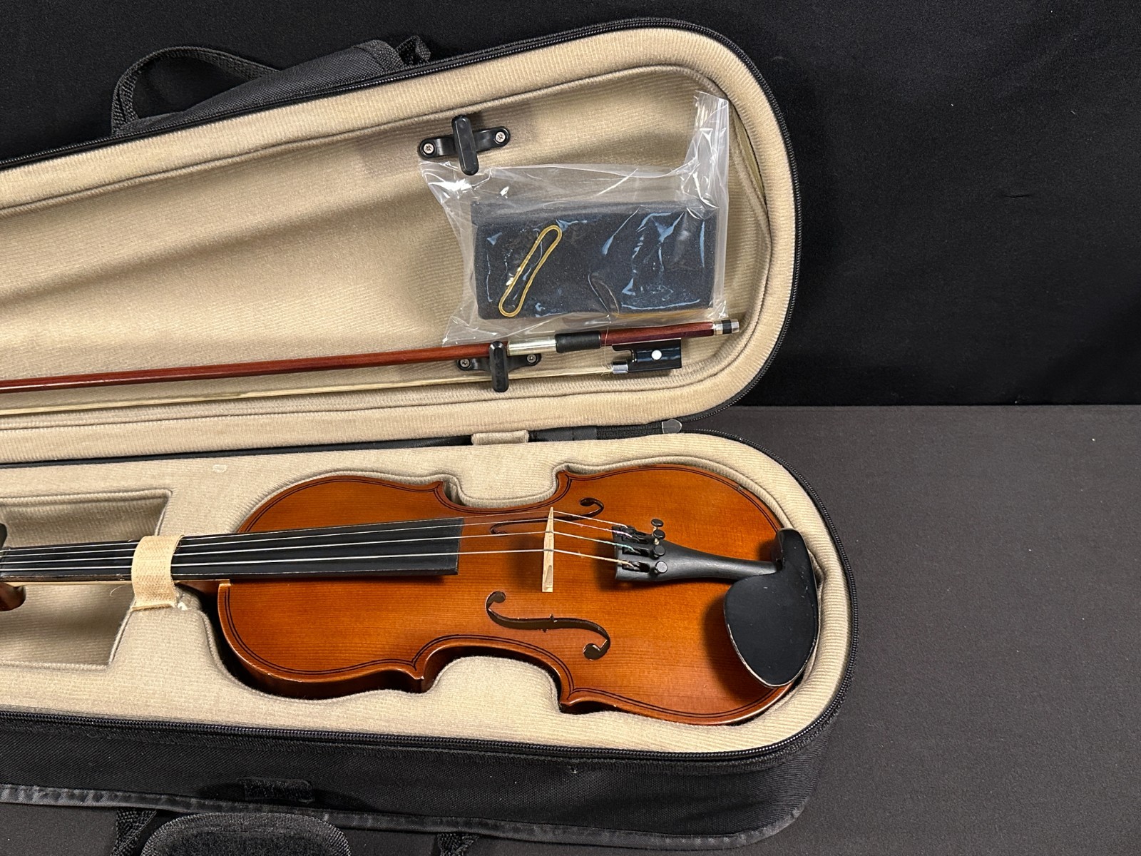 Countrywood 1/2 Violin Outfit - Image 20