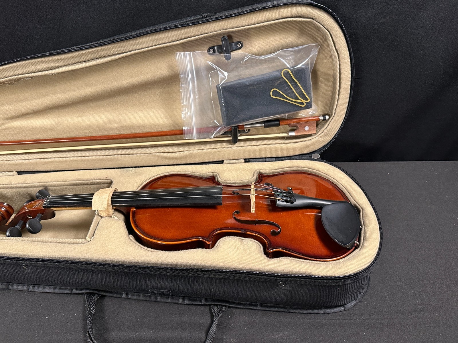 Countrywood 1/2 Violin Outfit - Image 17