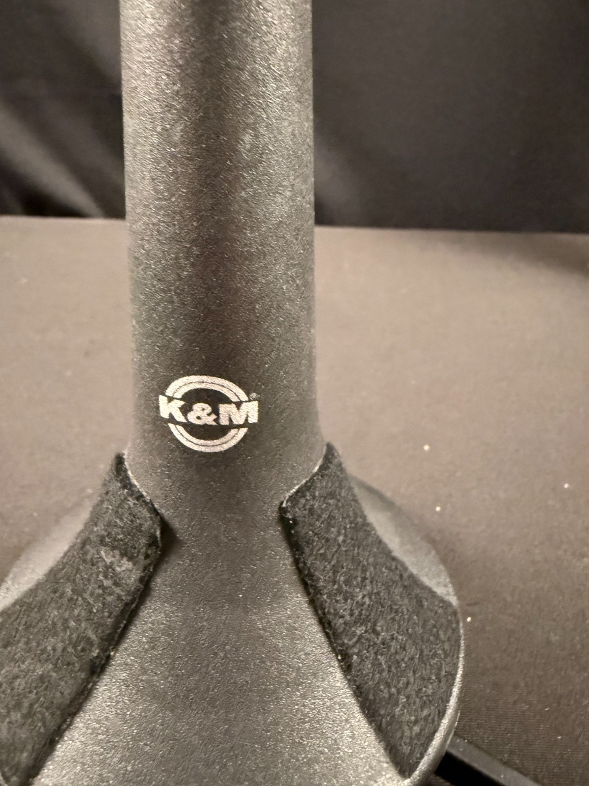 K&M Collapsable In Bell Trumpet Stand - Image 2