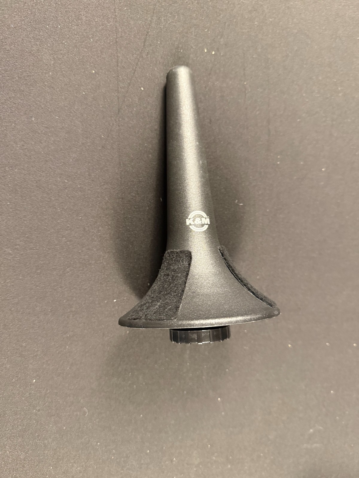 K&M Collapsable In Bell Trumpet Stand - Image 3