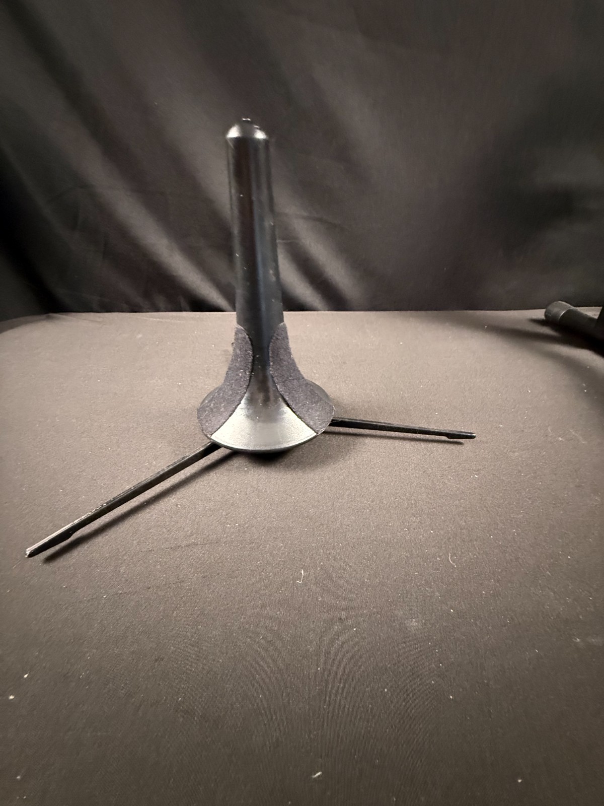 Collapsible In-Bell 3 Leg Trumpet Stand - Image 2