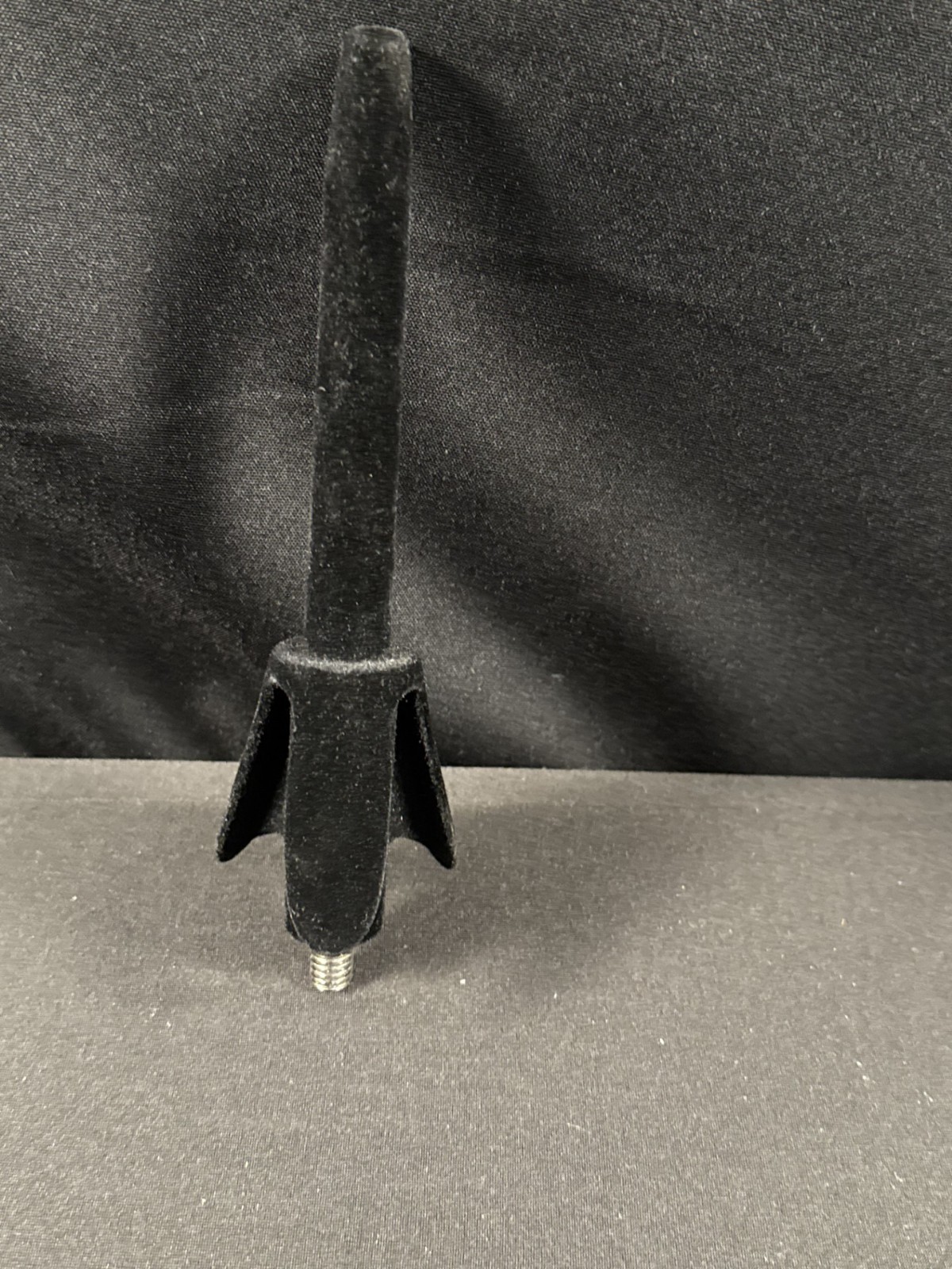 Flute peg for saxophone stand - Image 2