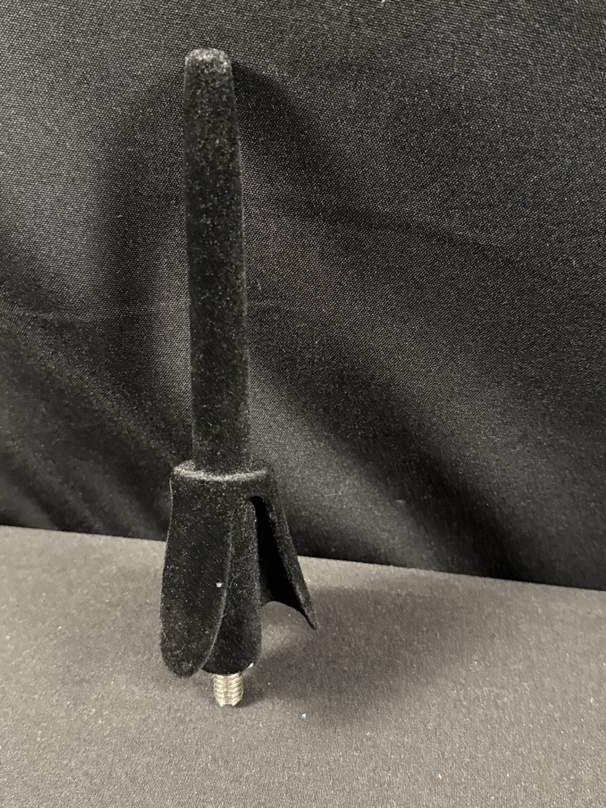 Flute peg for saxophone stand - Image 3