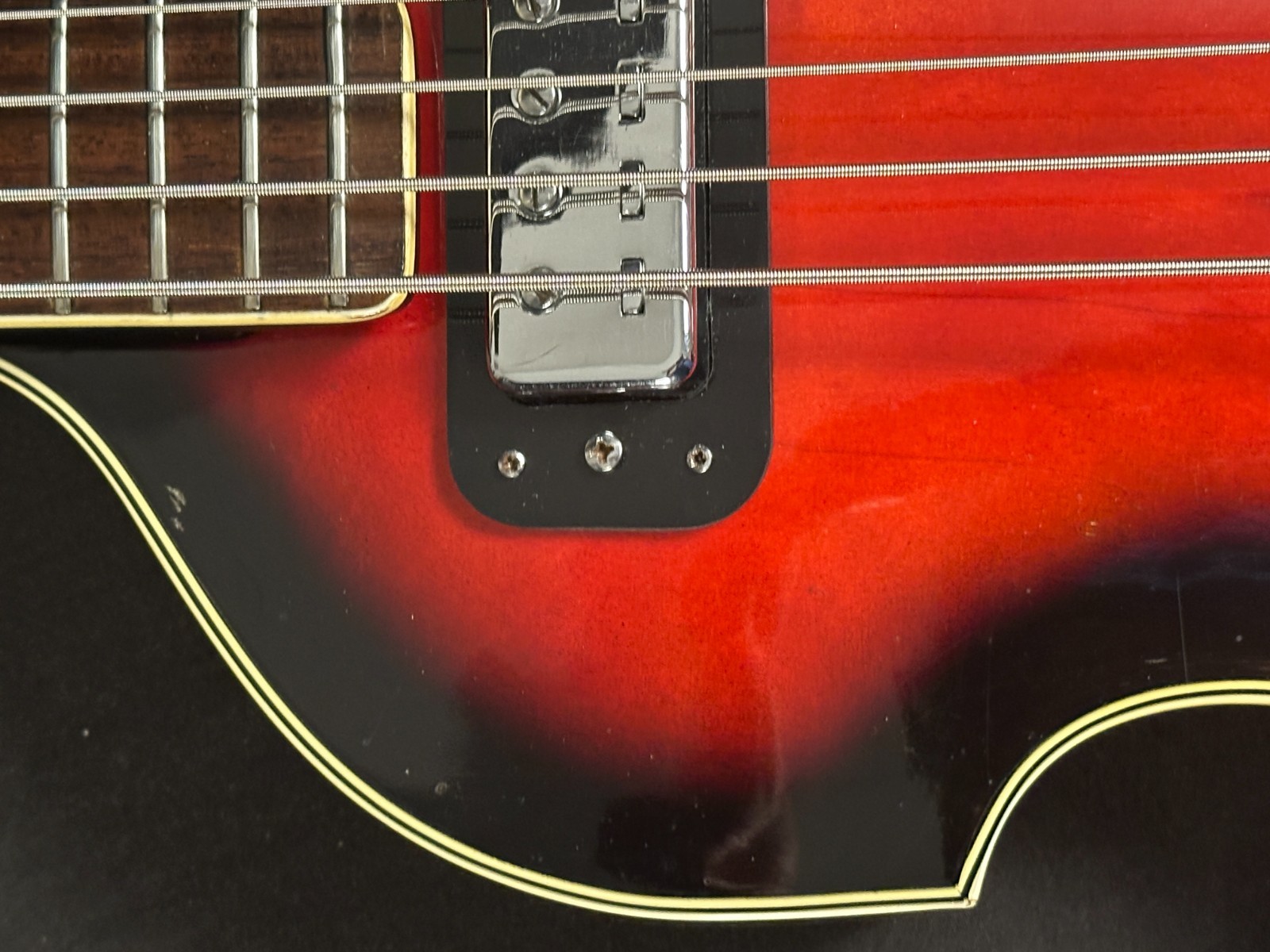 Crestwood Violin Electric Bass, made in Japan - Image 7