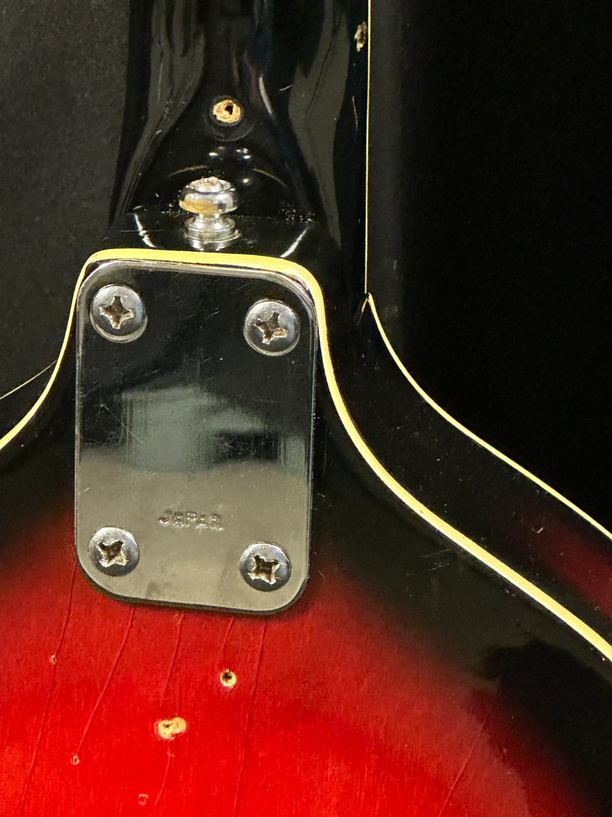 Crestwood Violin Electric Bass, made in Japan - Image 15