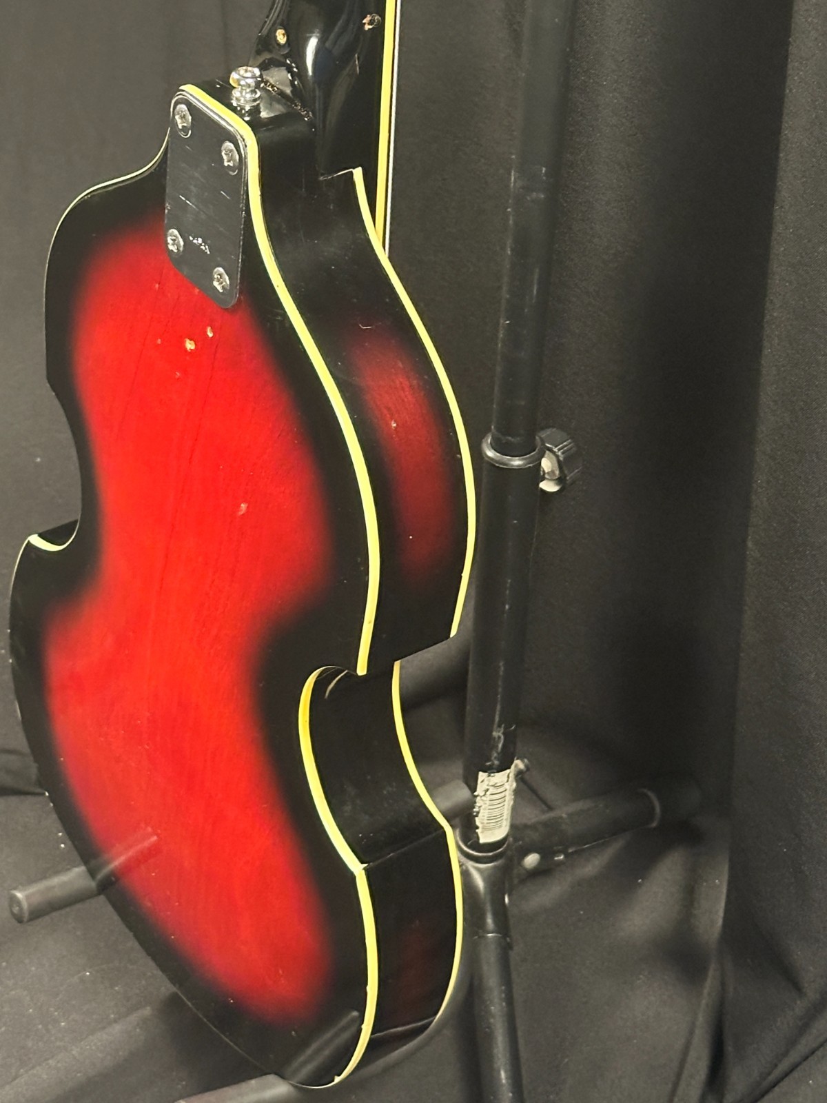 Crestwood Violin Electric Bass, made in Japan - Image 17