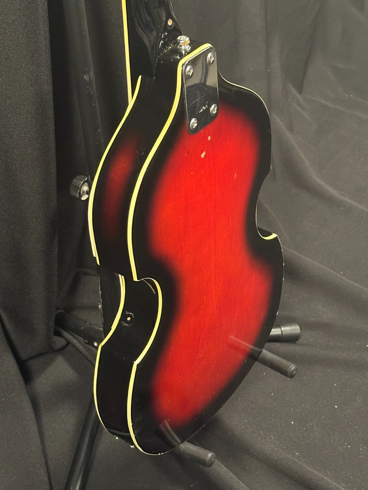 Crestwood Violin Electric Bass, made in Japan - Image 19