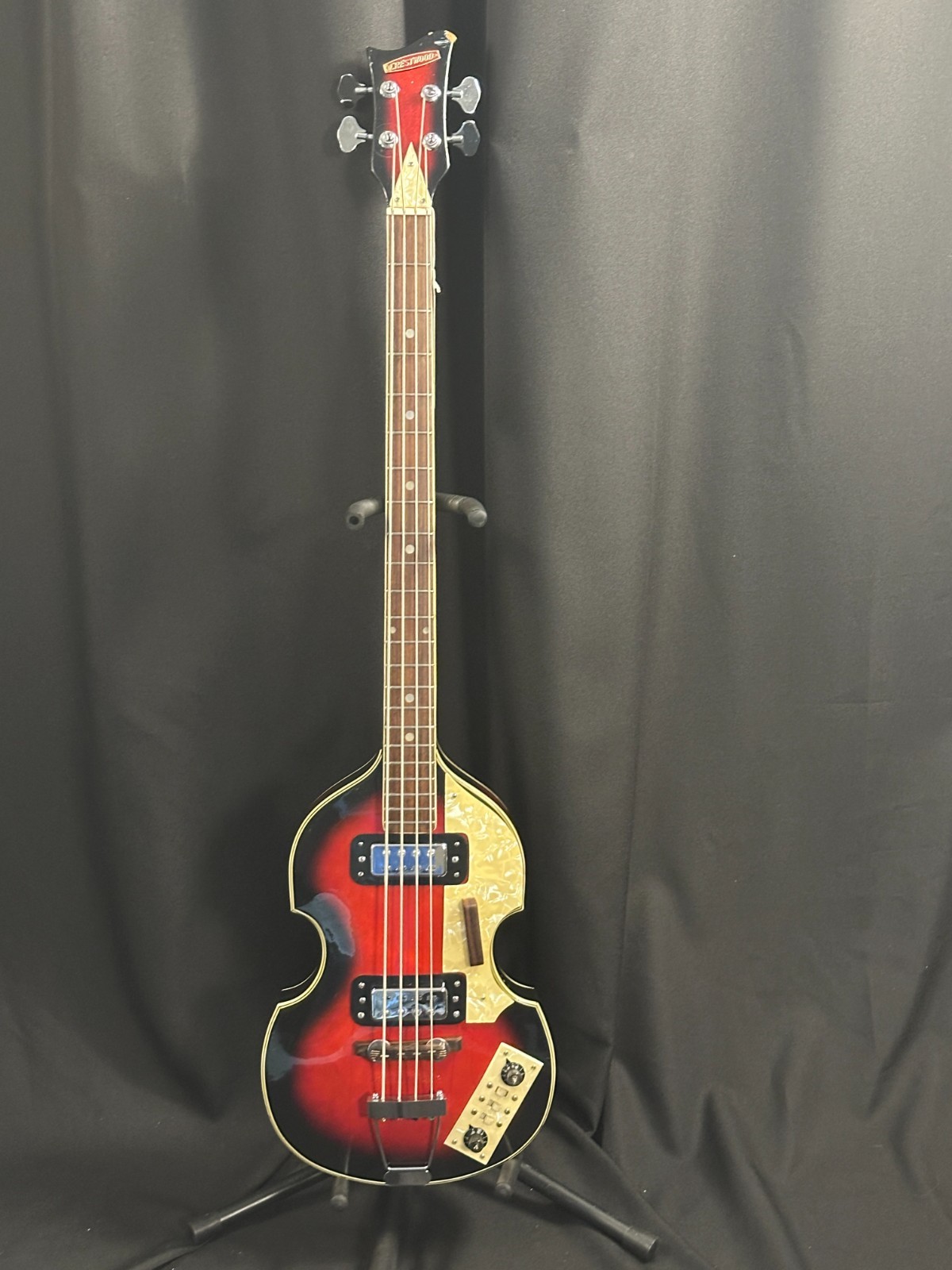 Crestwood Violin Electric Bass, made in Japan - Image 20
