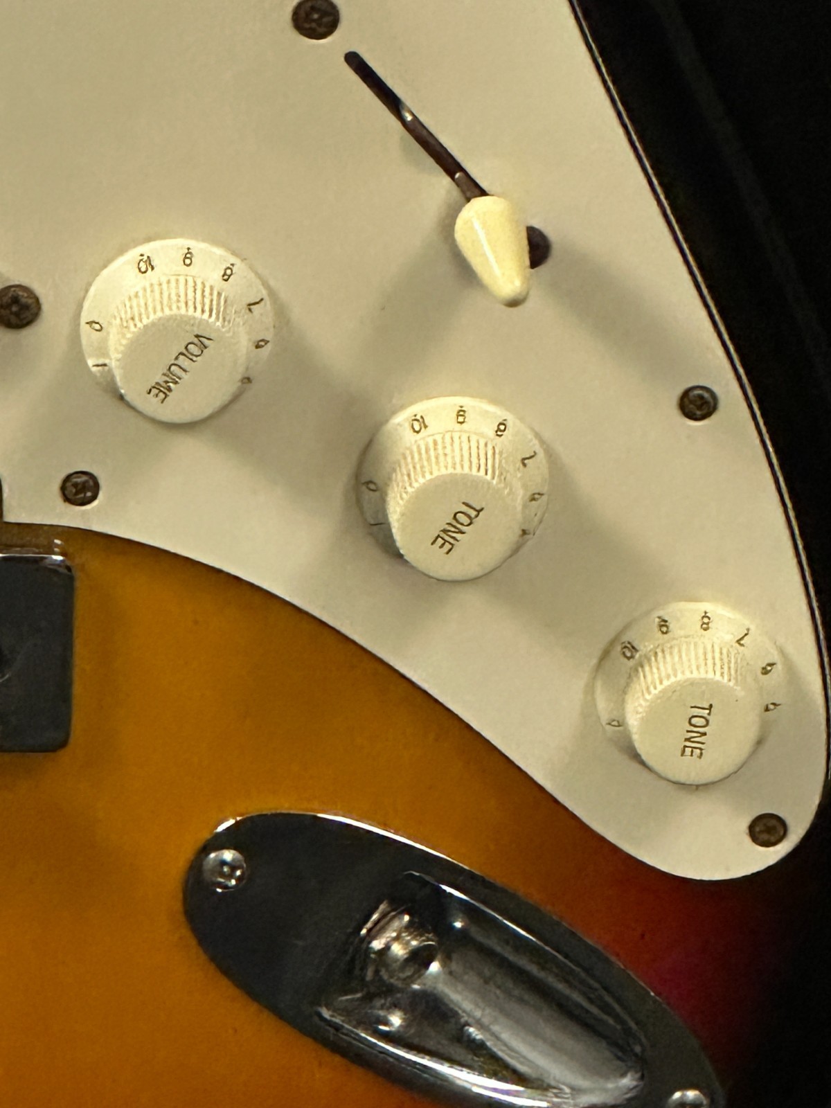 Hamer Slammer Electric Guitar, Sunburst Pattern - Image 4