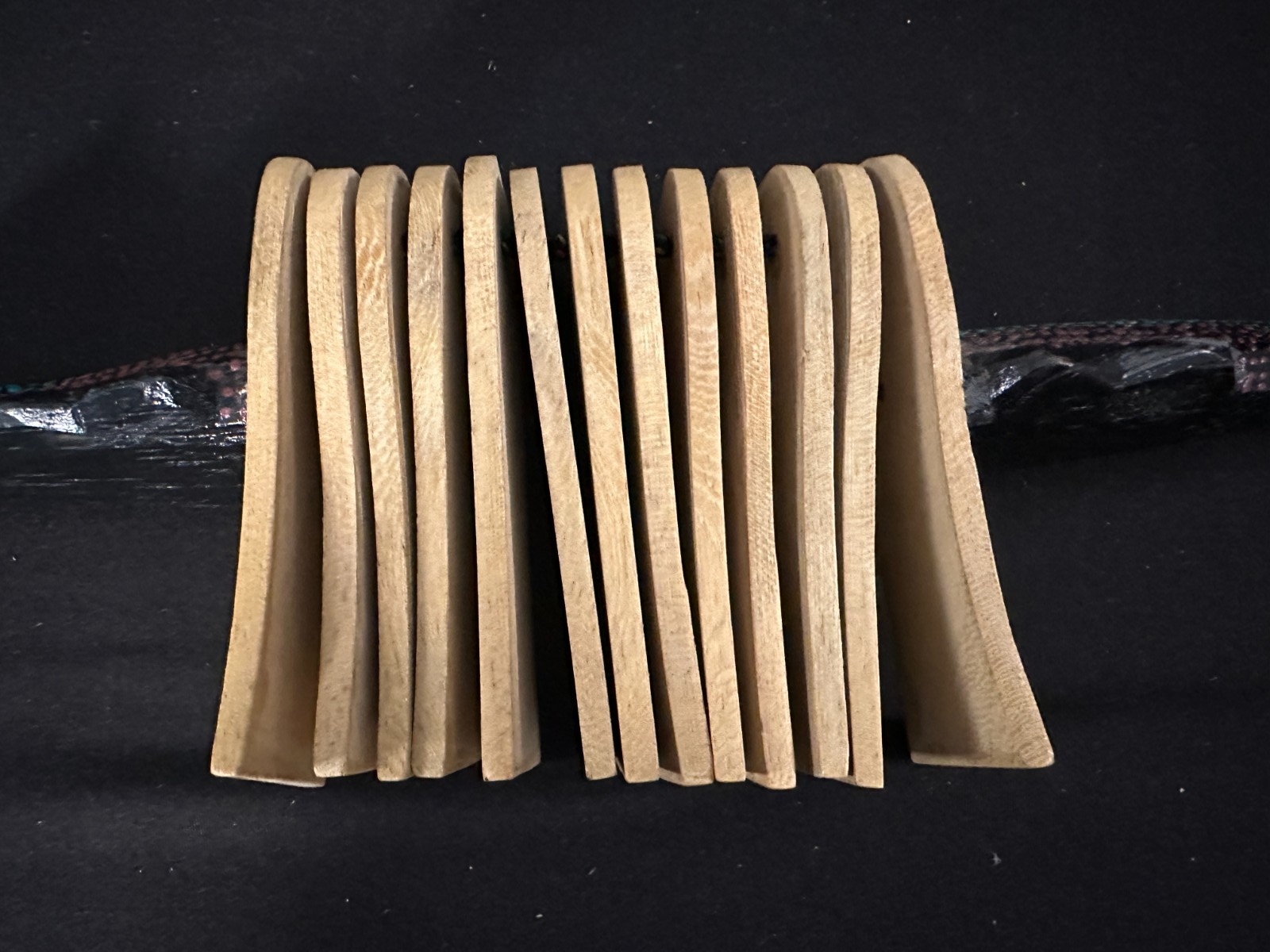 12" long Lizard Clapper, similar to Japanese kokoriko, artwork looks aboriginal - Image 4