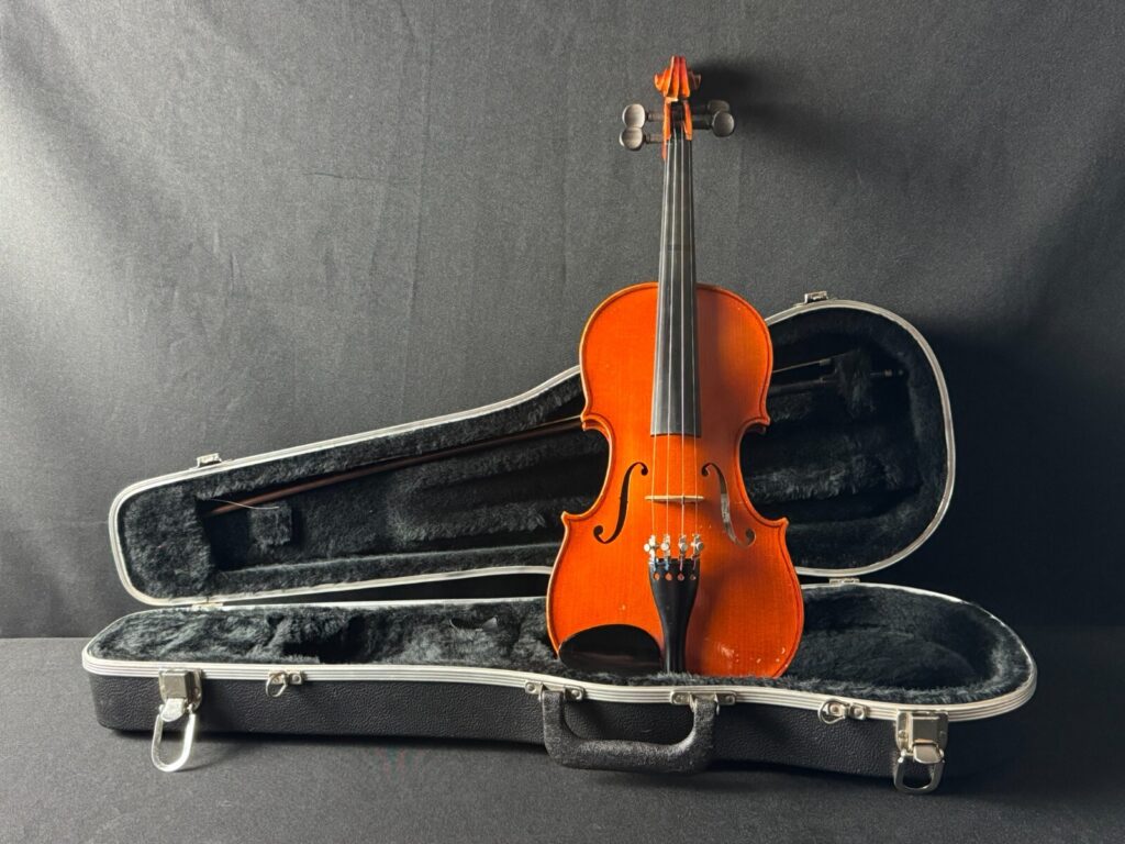 Artisan Marcato 100 1/2 Violin Outfit, with bow, fine tuners, and hard case.