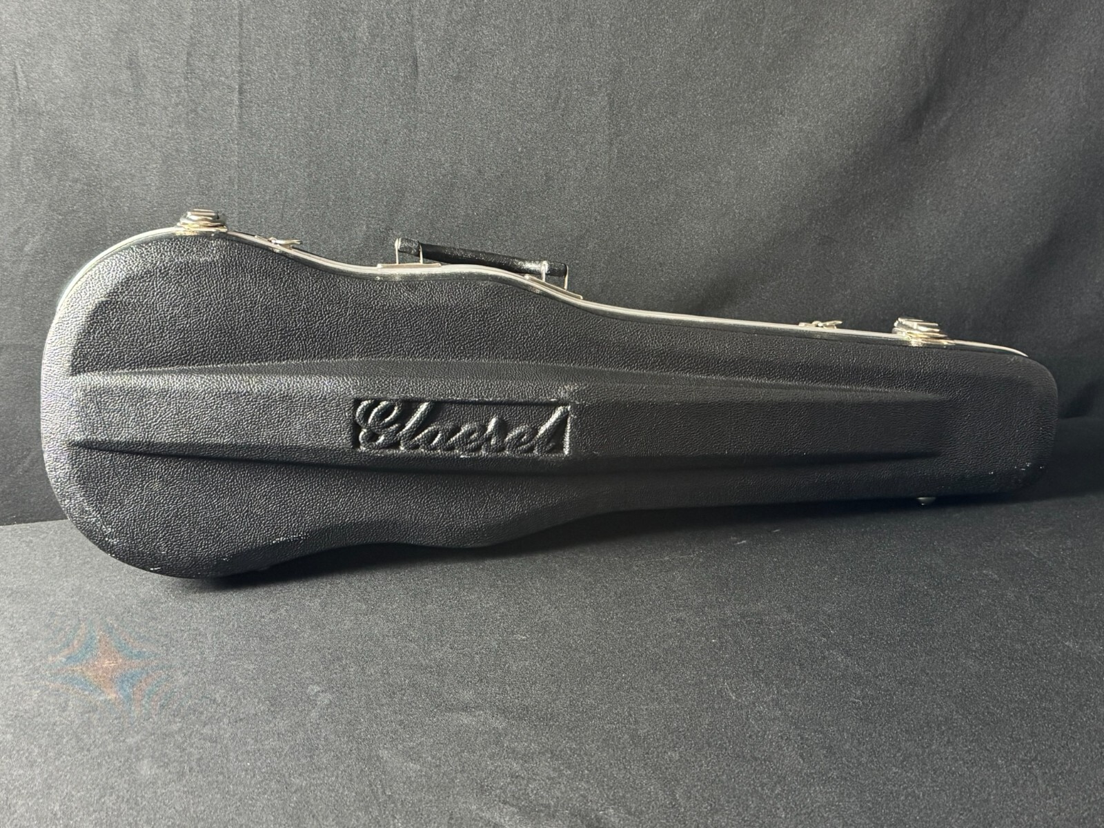 Artisan Marcato 100 1/2 Violin Outfit, with bow, fine tuners, and hard case. - Image 13