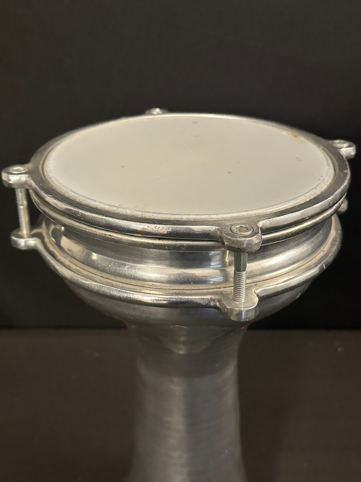 7" Aluminum Darbuka, 12.5" tall, with plastic head, silver - Image 2