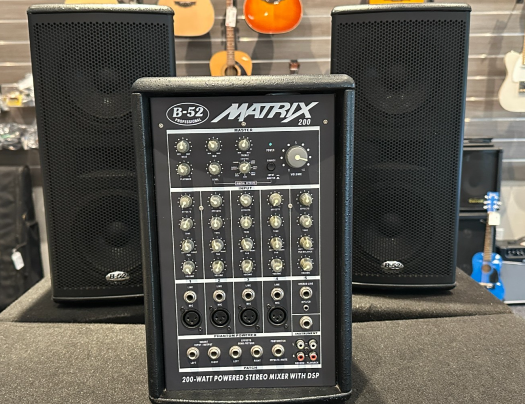 Matrix 200 B-52 3-piece active PA system, amp and 2 speakers, PICKUP ONLY, GA