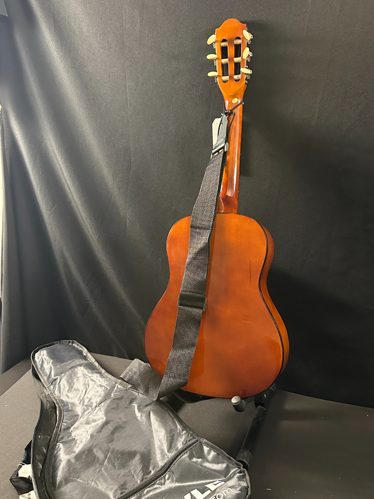 Pyle PGACLS30 Junior Classical Guitar, 30", with strap, tuner, and black gig bag - Image 13