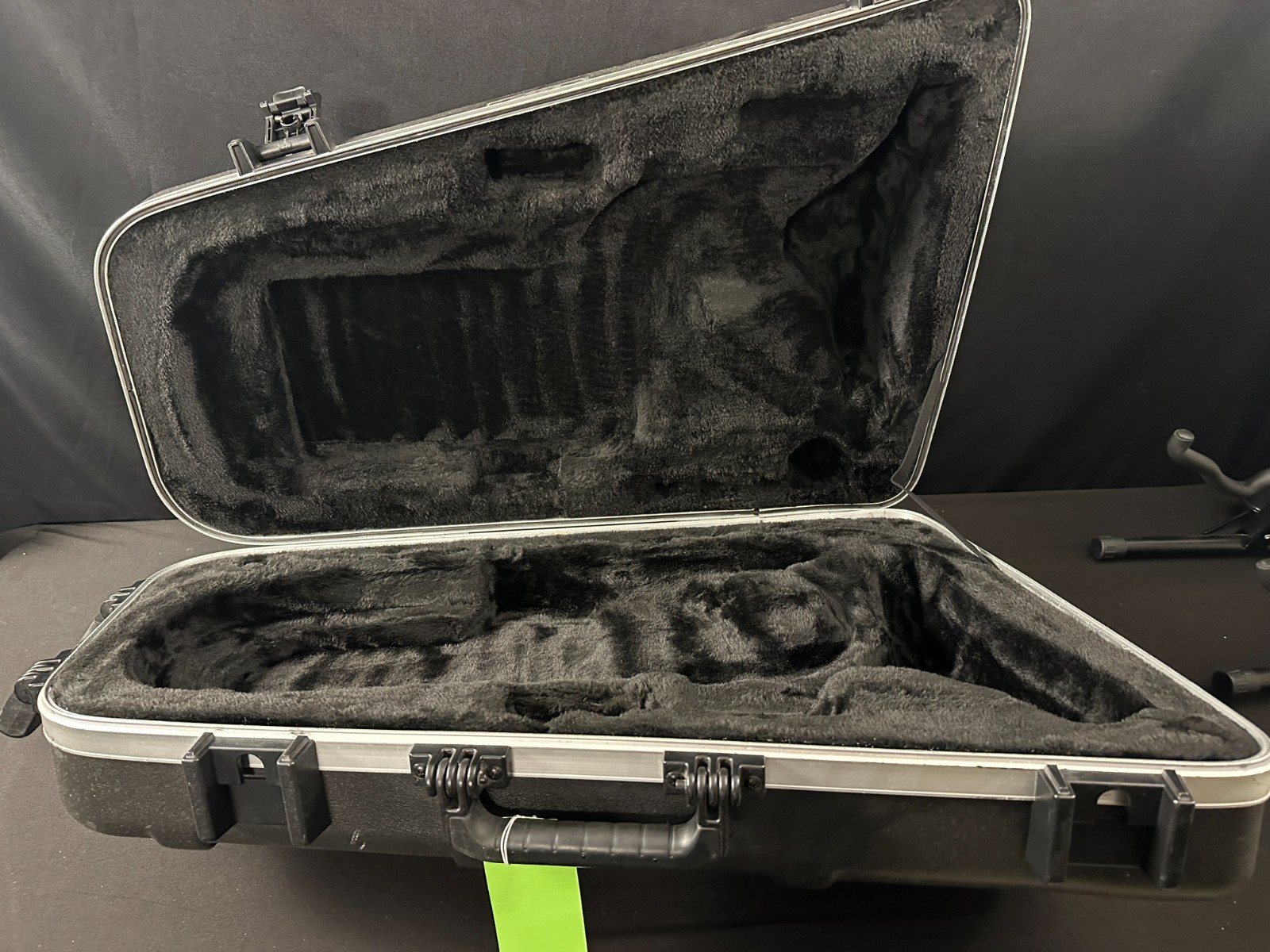 SKU Heavy Duty Universal Euphonium Case, Black, Global Transport Authority - Image 4