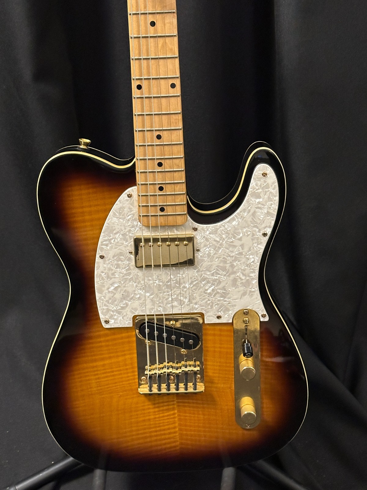 Jay Turser JT-LT Custom Deluxe Electric Guitar, Sunburst tele-style, w/hard case - Image 4