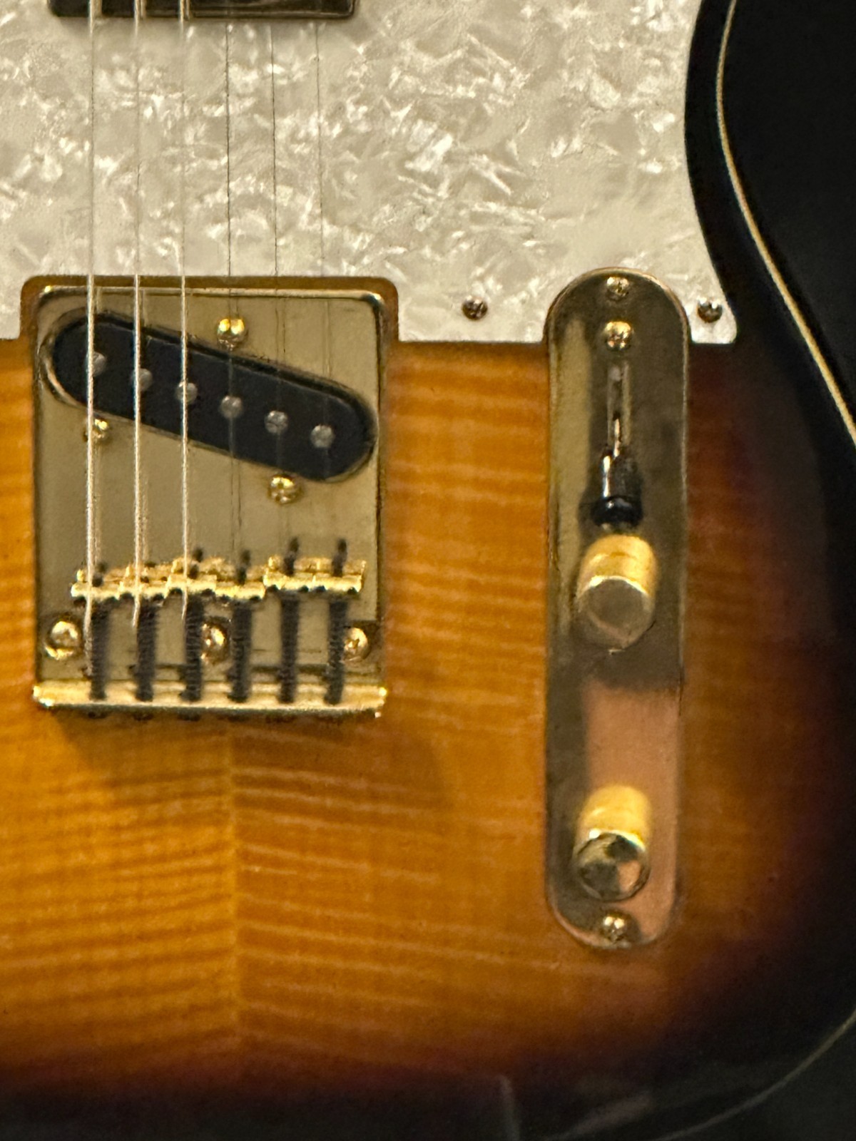 Jay Turser JT-LT Custom Deluxe Electric Guitar, Sunburst tele-style, w/hard case - Image 5