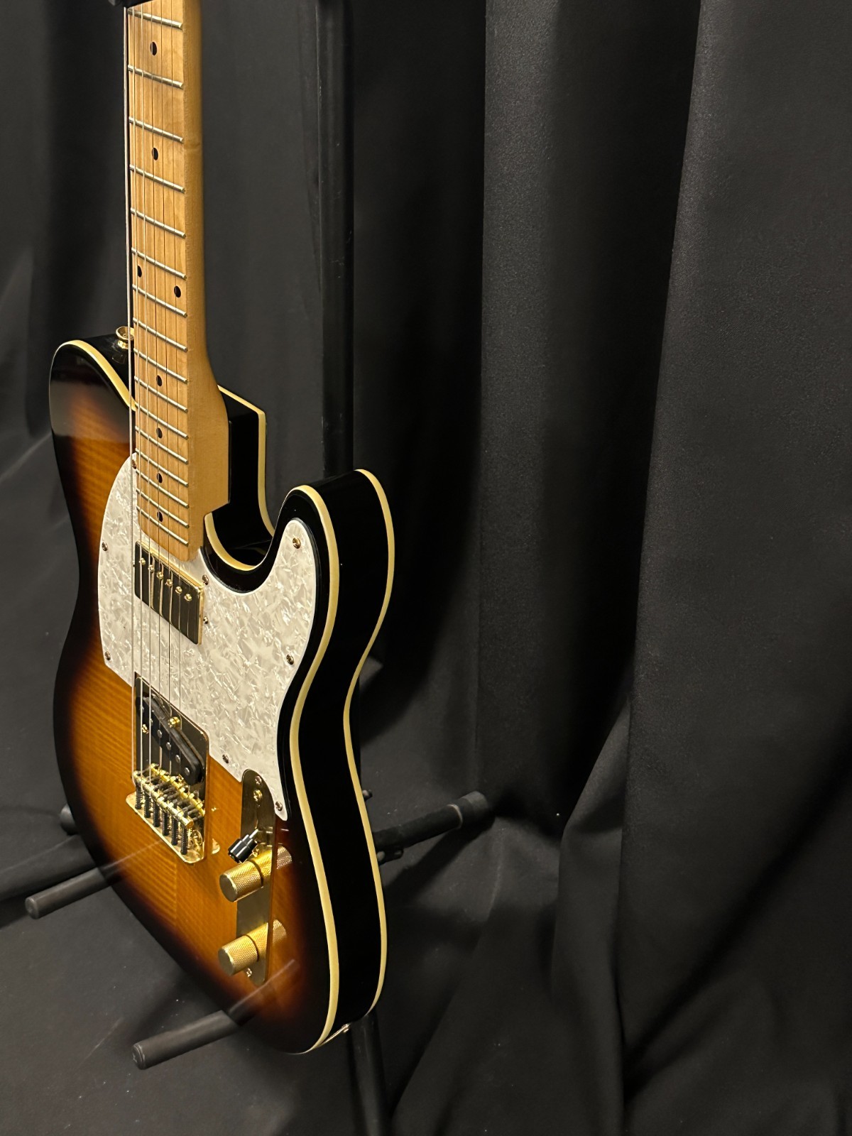 Jay Turser JT-LT Custom Deluxe Electric Guitar, Sunburst tele-style, w/hard case - Image 8